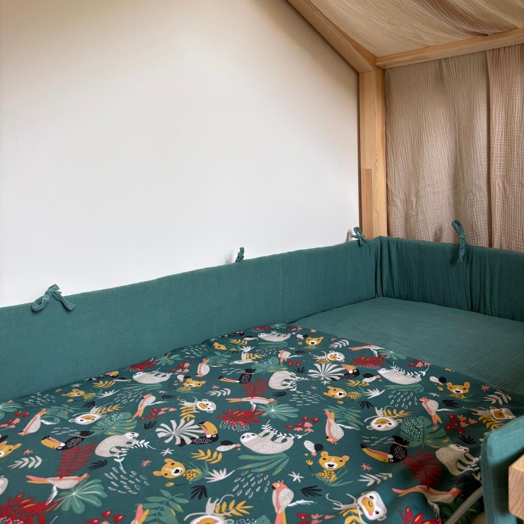 Eucalyptusgroene dubbelgaas cabinebedbumper