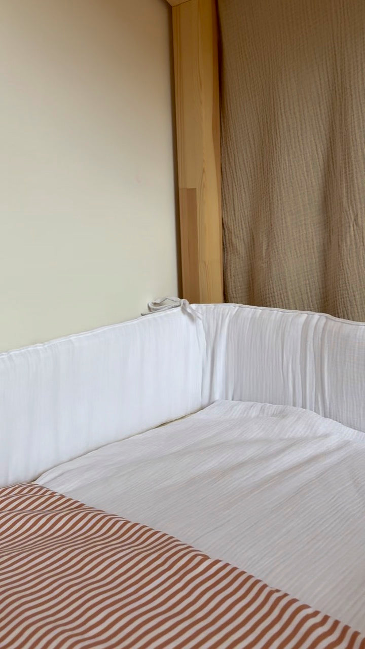 Witte dubbelgaas cabinebedbumper 