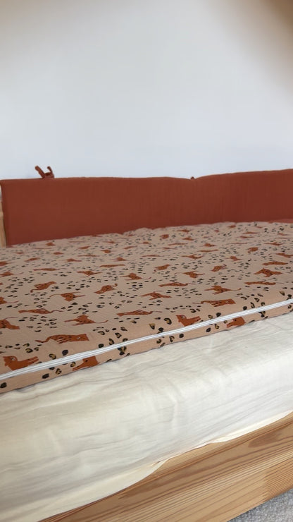 Dubbelgaas cabinebedbumper terracotta gouden stippen 