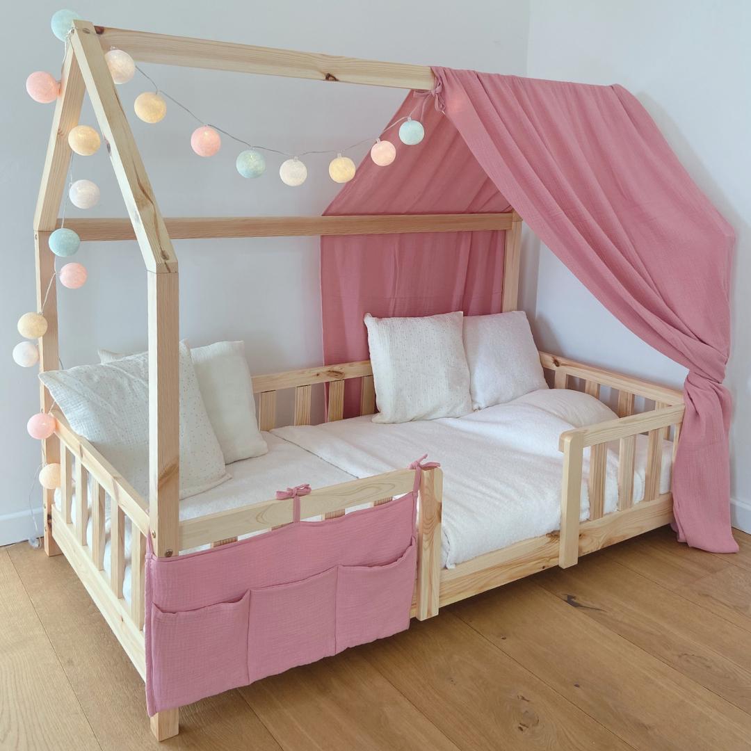 Pack lit cabane + ciel de lit + guirlande + range-doudou