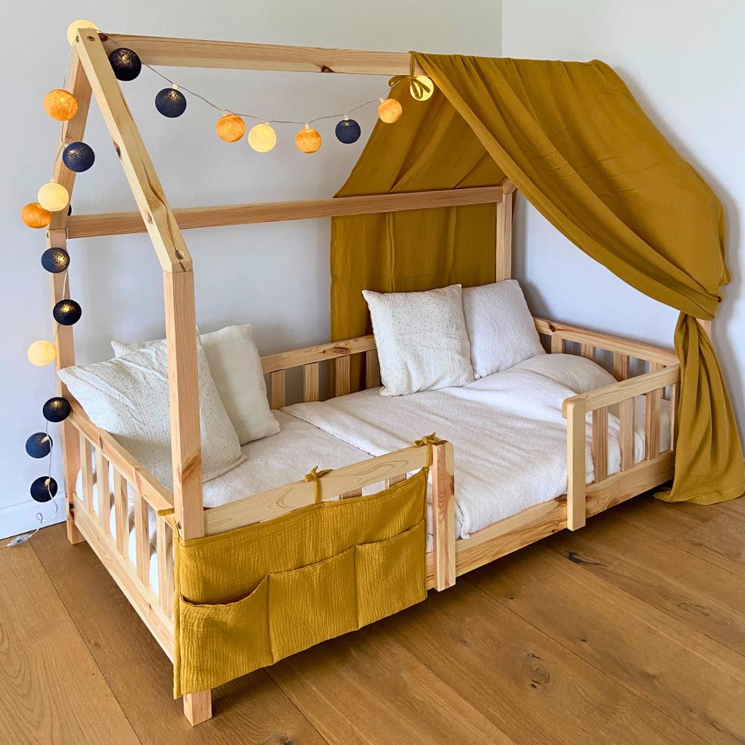 Pack lit cabane + ciel de lit + guirlande + range-doudou