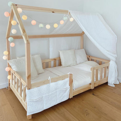 Pack lit cabane + ciel de lit + guirlande + range-doudou