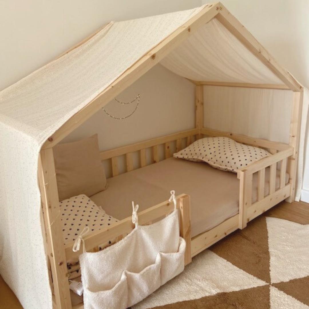 Ciel de lit cabane Ecru pois dorés en stock