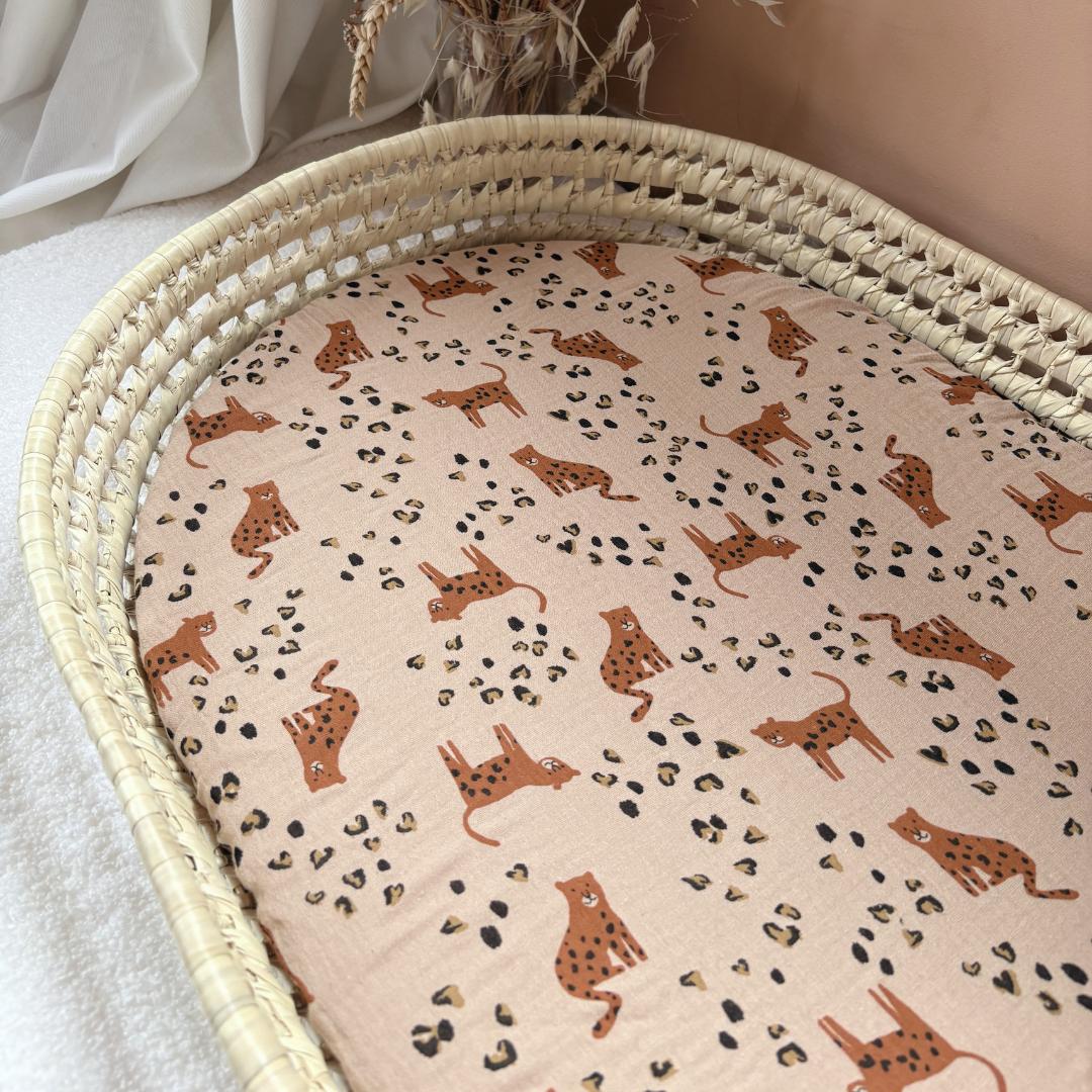 Panier à langer + matelas + housse leopard beige