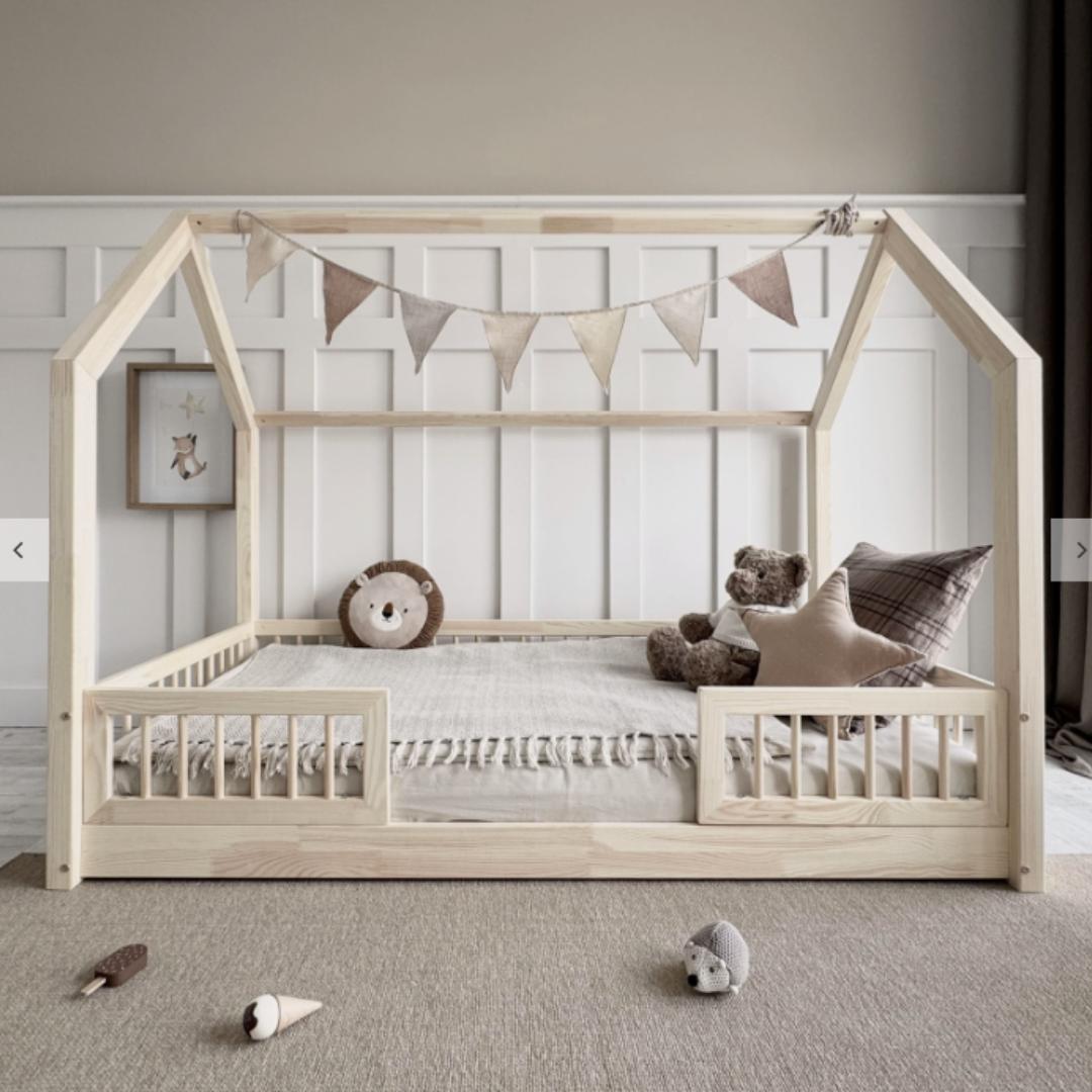 Lit cabane Montessori avec barrière Paola 90x190cm Entrée au milieu