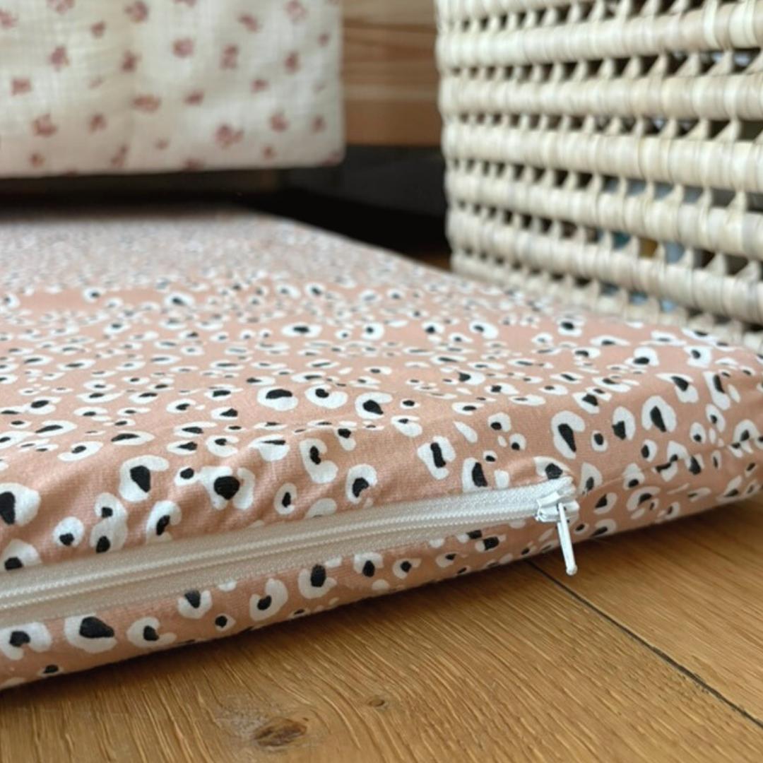 Tapis de motricité léopard rose