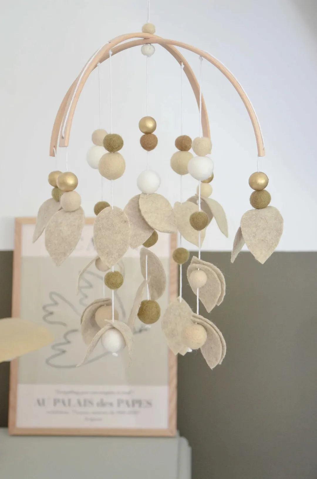 Mobile fait-main Beige &amp; doré
