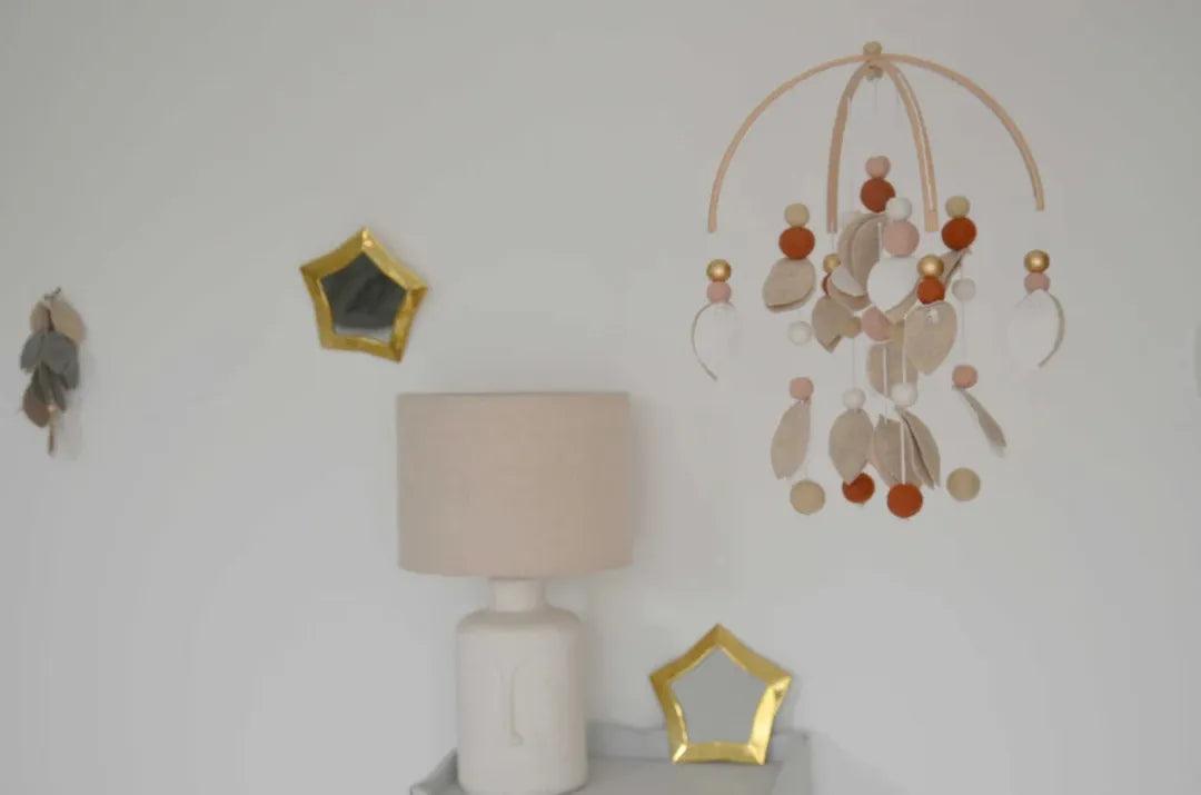 Mobile fait-main Beige &amp; blanc
