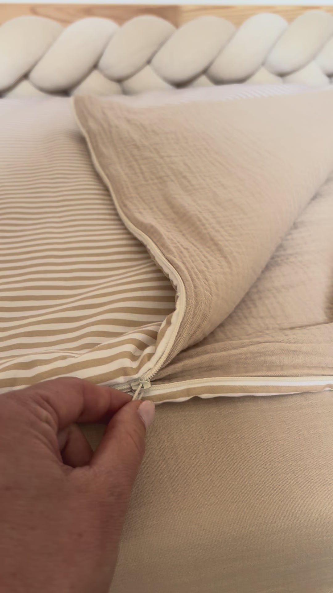 Sac de couchage enfant rayures beige