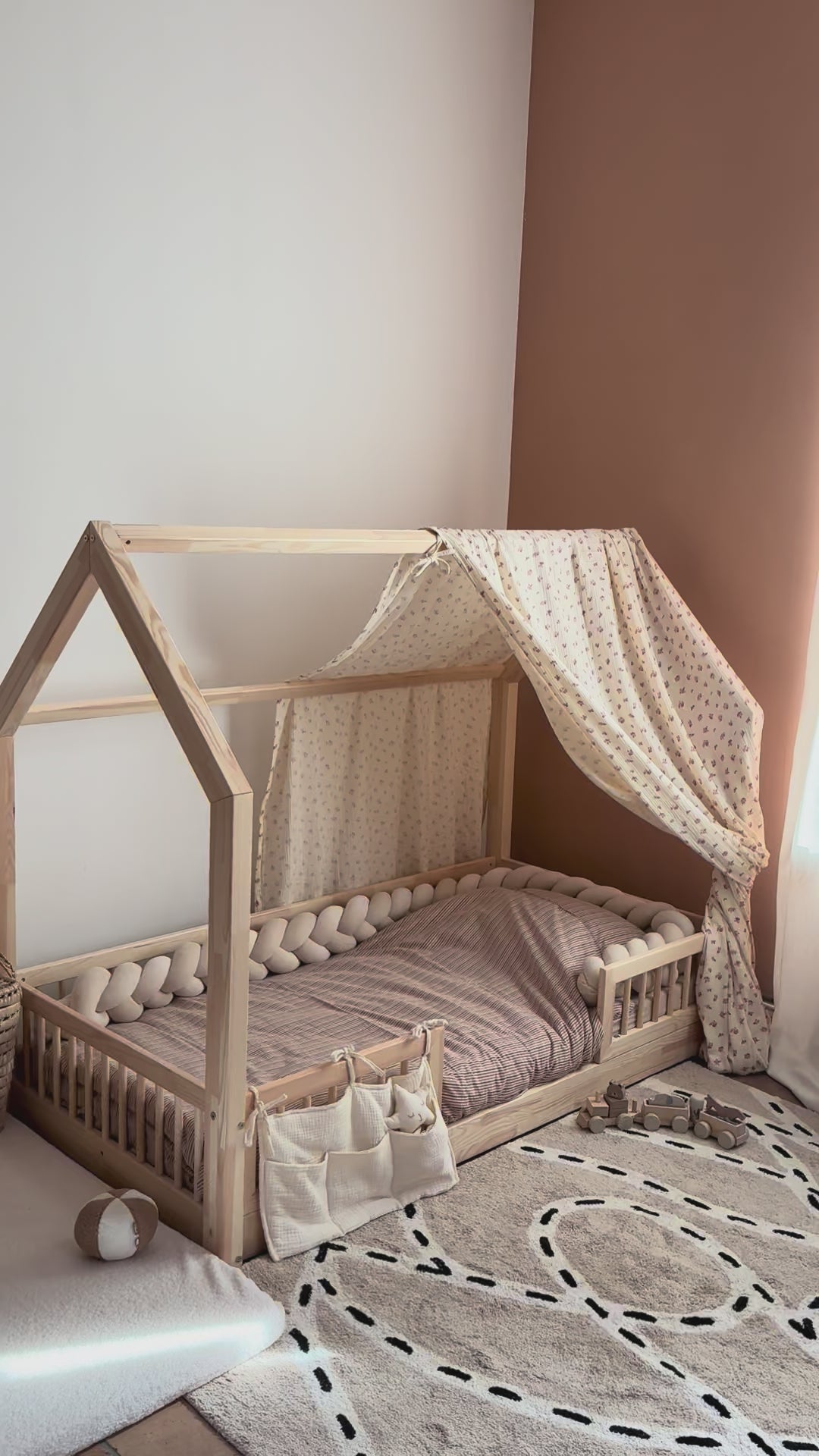 Ciel de lit cabane fleuri HAVA